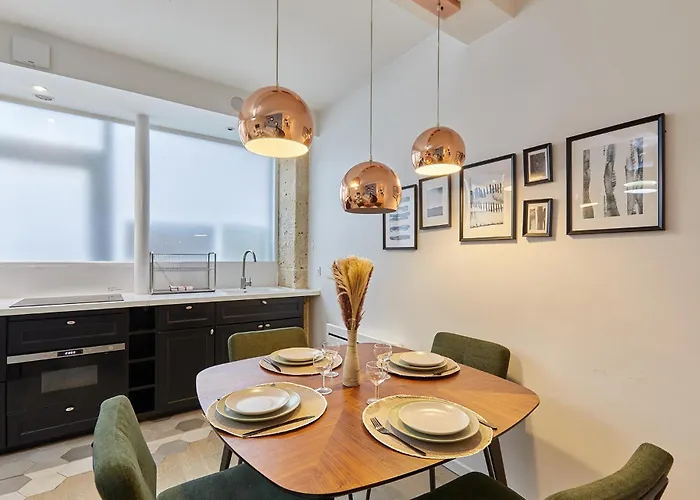 Residence Tour Eiffel By Studio Prestige